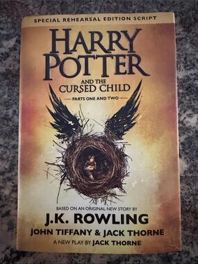 Harry Potter and the Cursed Child - Special Rehearsal Edition (Gold/Black)